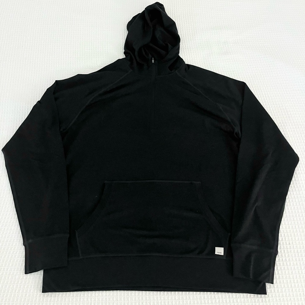 Men’s Vuori hoodie with quarter zip